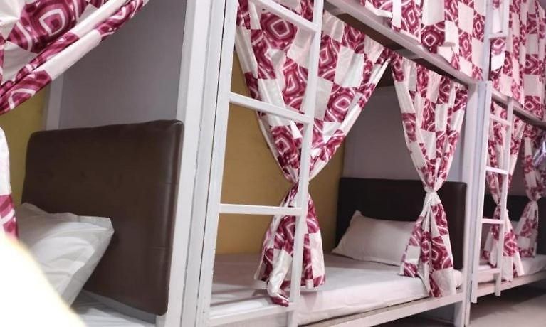 Mumbai Royal Dormitory Ac Deluxe 5* Mumbai