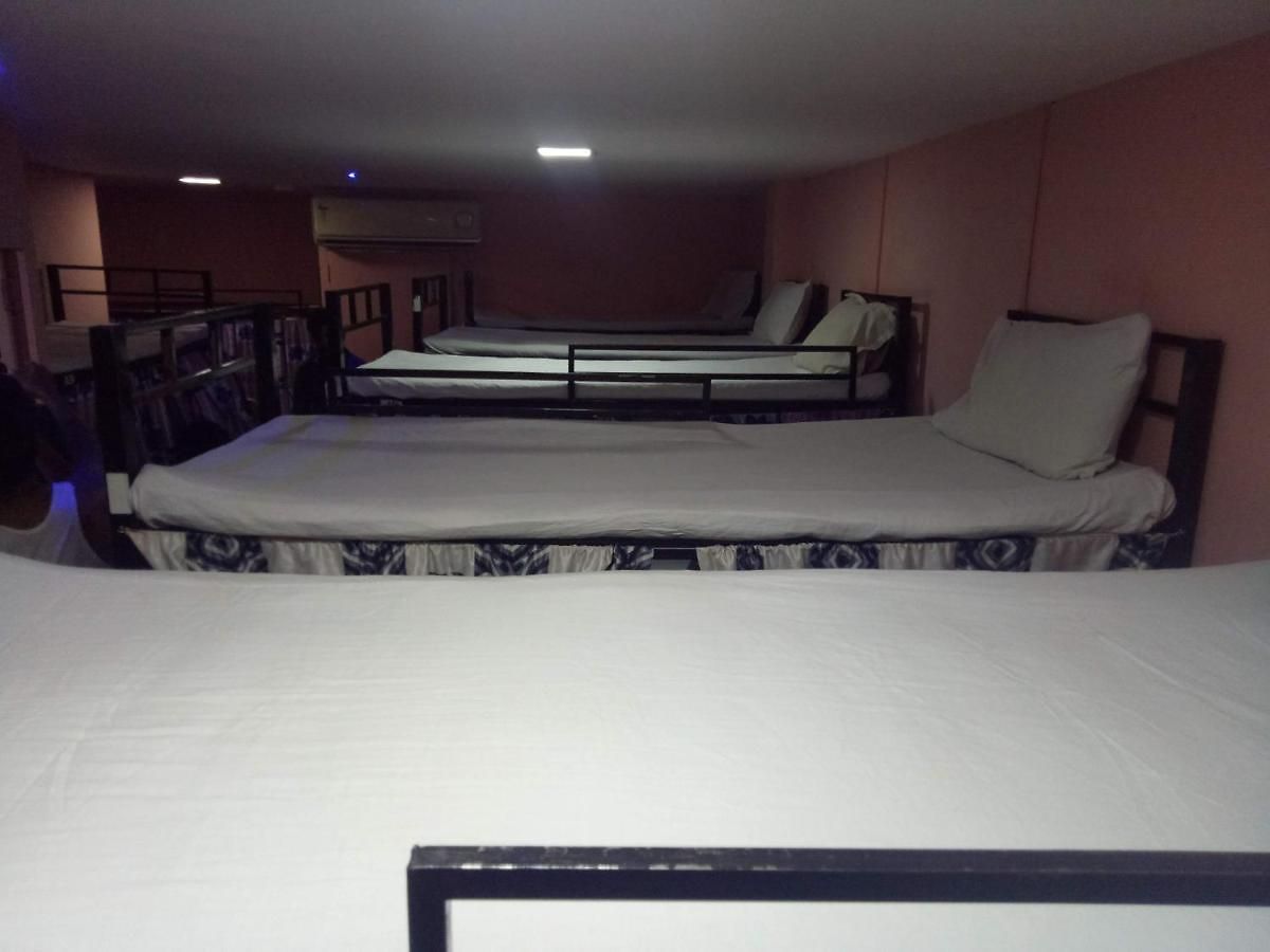 Hotel Mumbai Royal Dormitory Ac Deluxe
