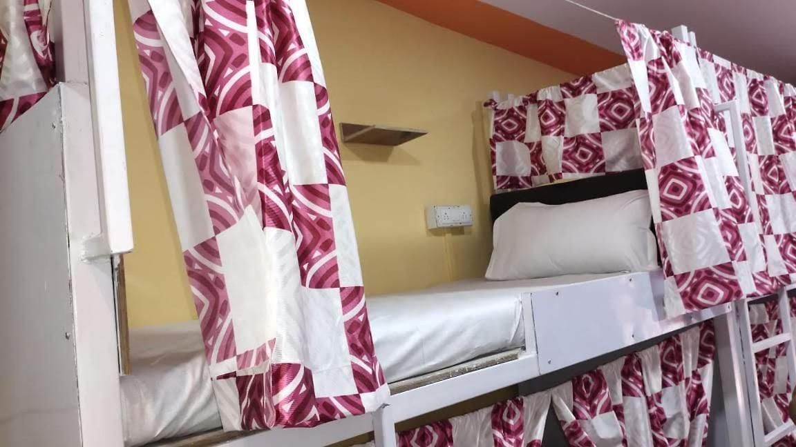 Mumbai Royal Dormitory Ac Deluxe Hotel