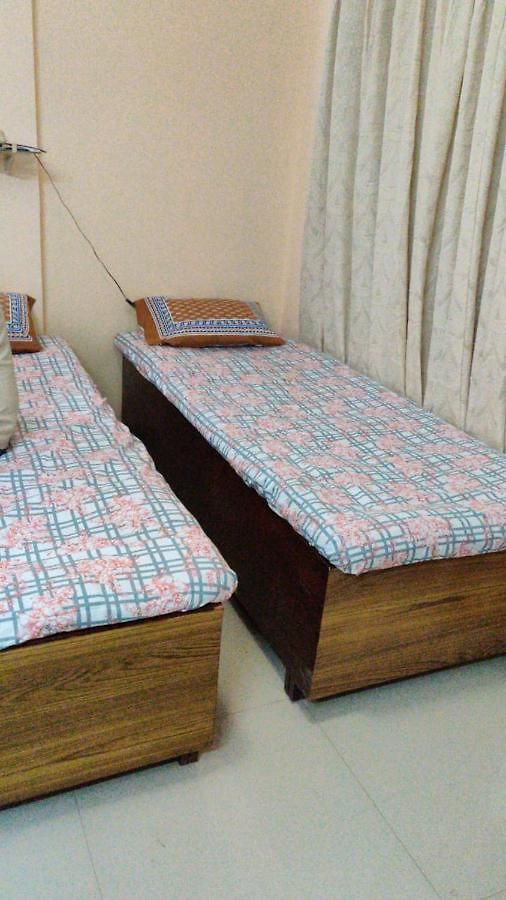 Oxotel Male Paying Guest Hostel Mumbai