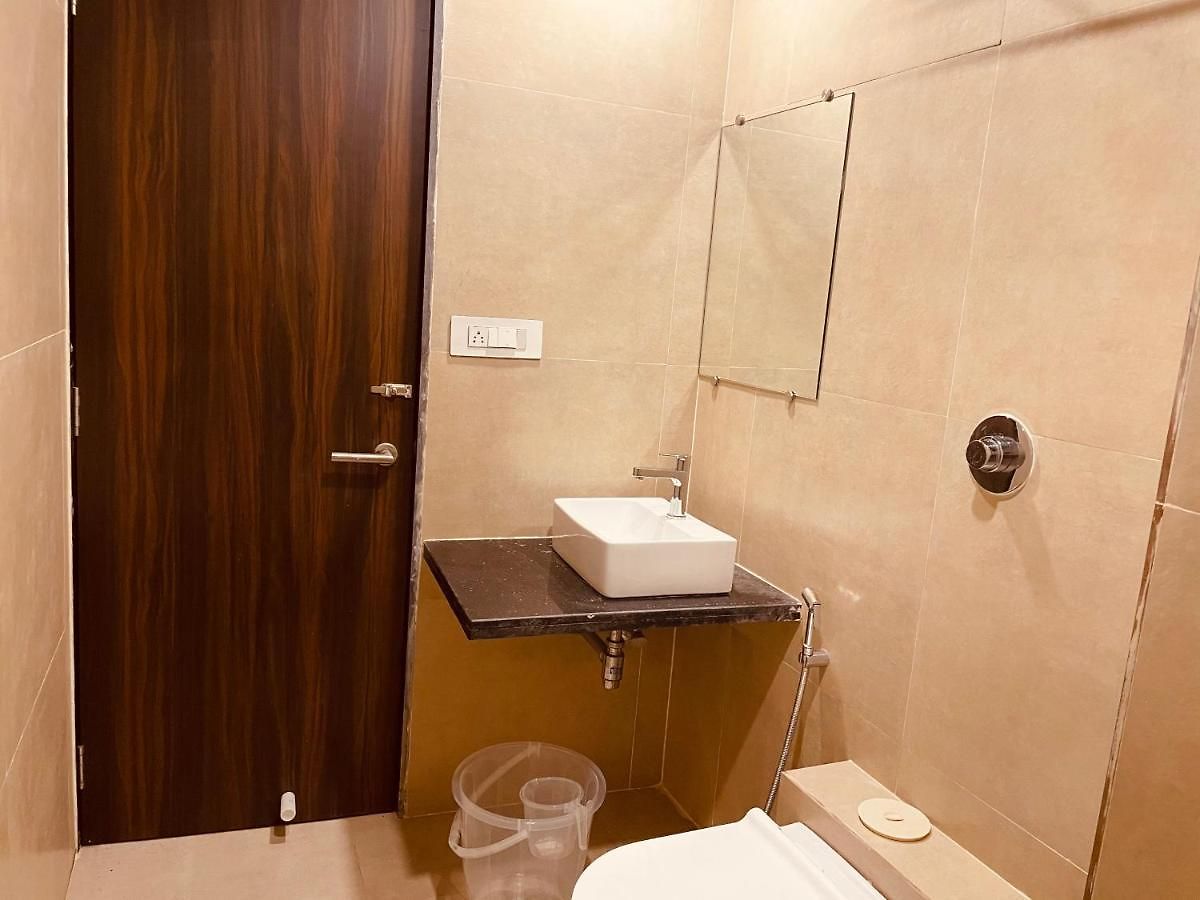 Hotel New 3*