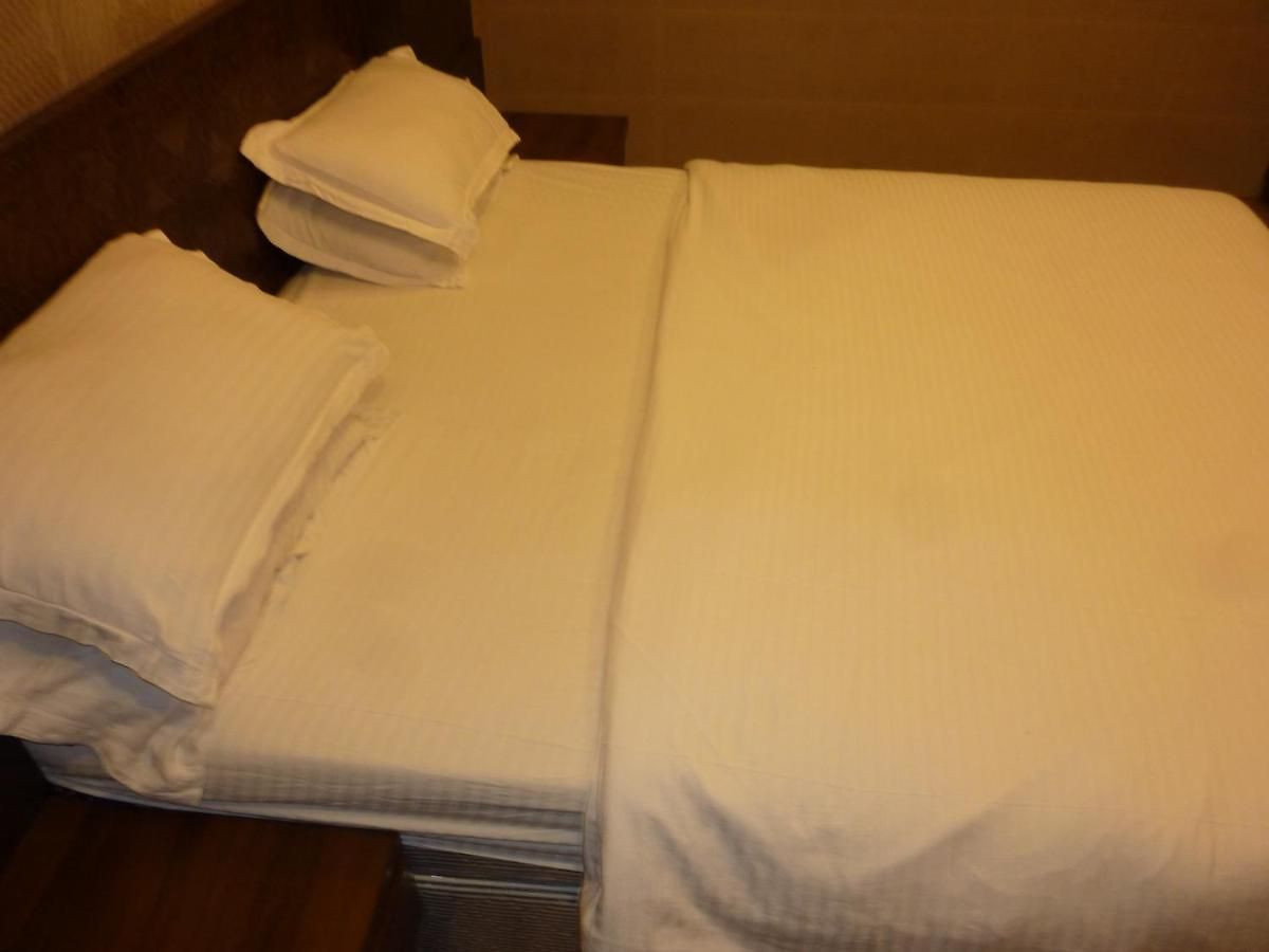 Orient Palace Hotel 2*