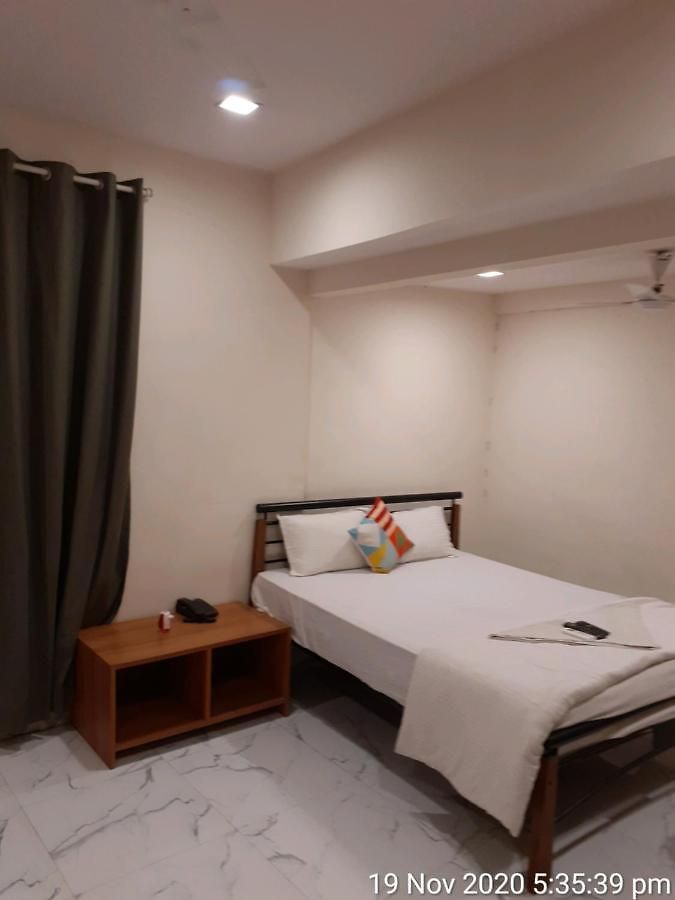 Redhouse Hostel