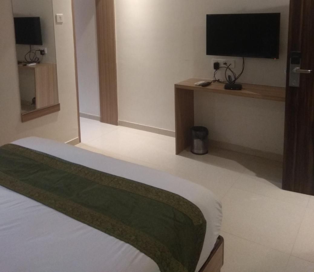 West Blue Hotel Mumbai