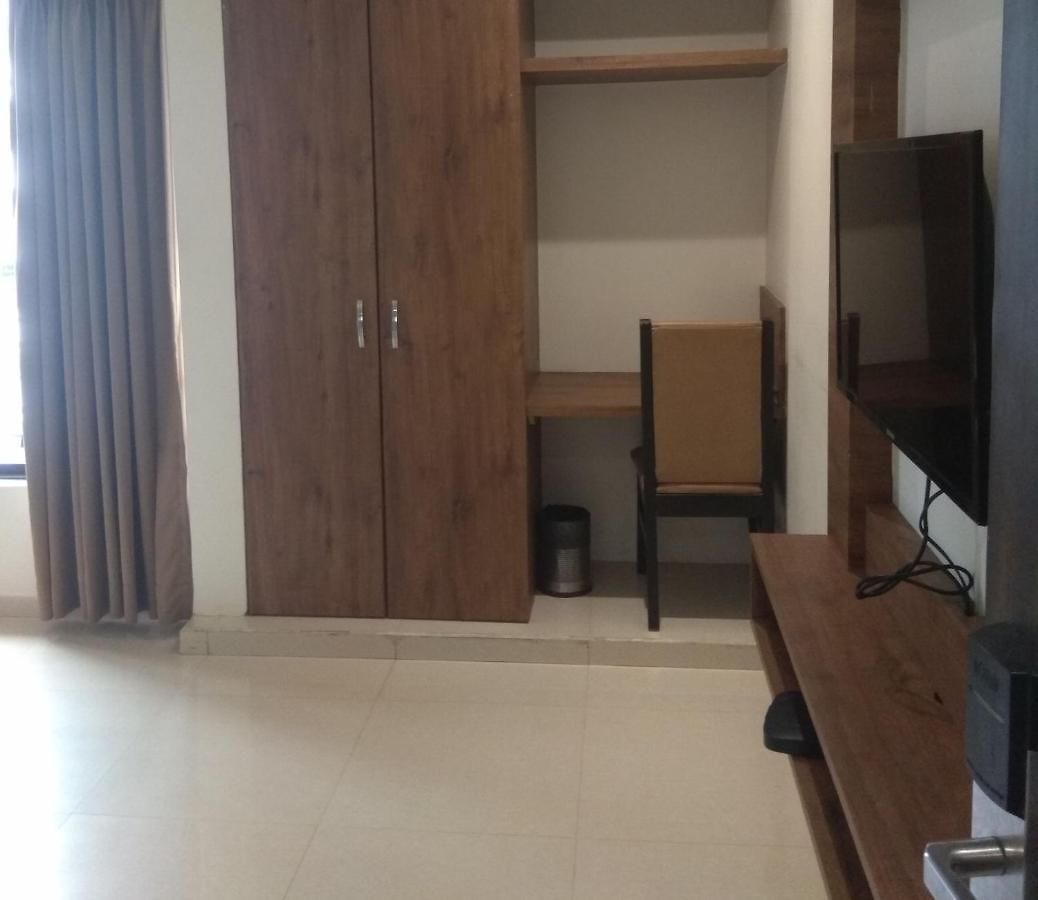 West Blue Hotel Mumbai