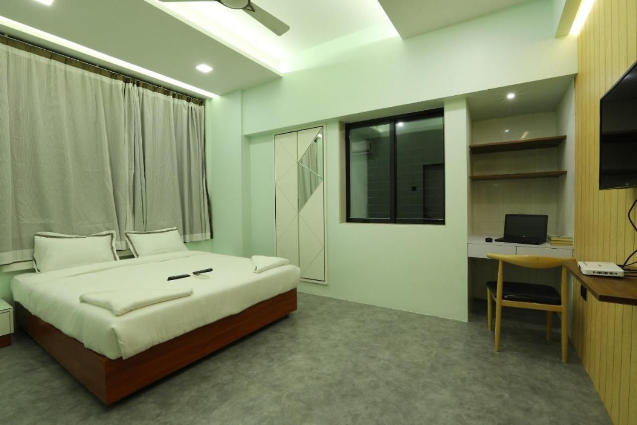 Luxury 5 - Bedroom Appartment Near Dadar Tt Apartment *