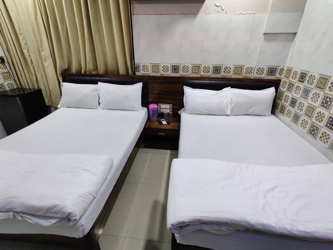 Gulzar Hottel Bed & Breakfast *