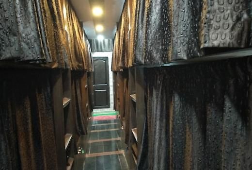 Bed & Breakfast Bed Station Dormitory Mumbai