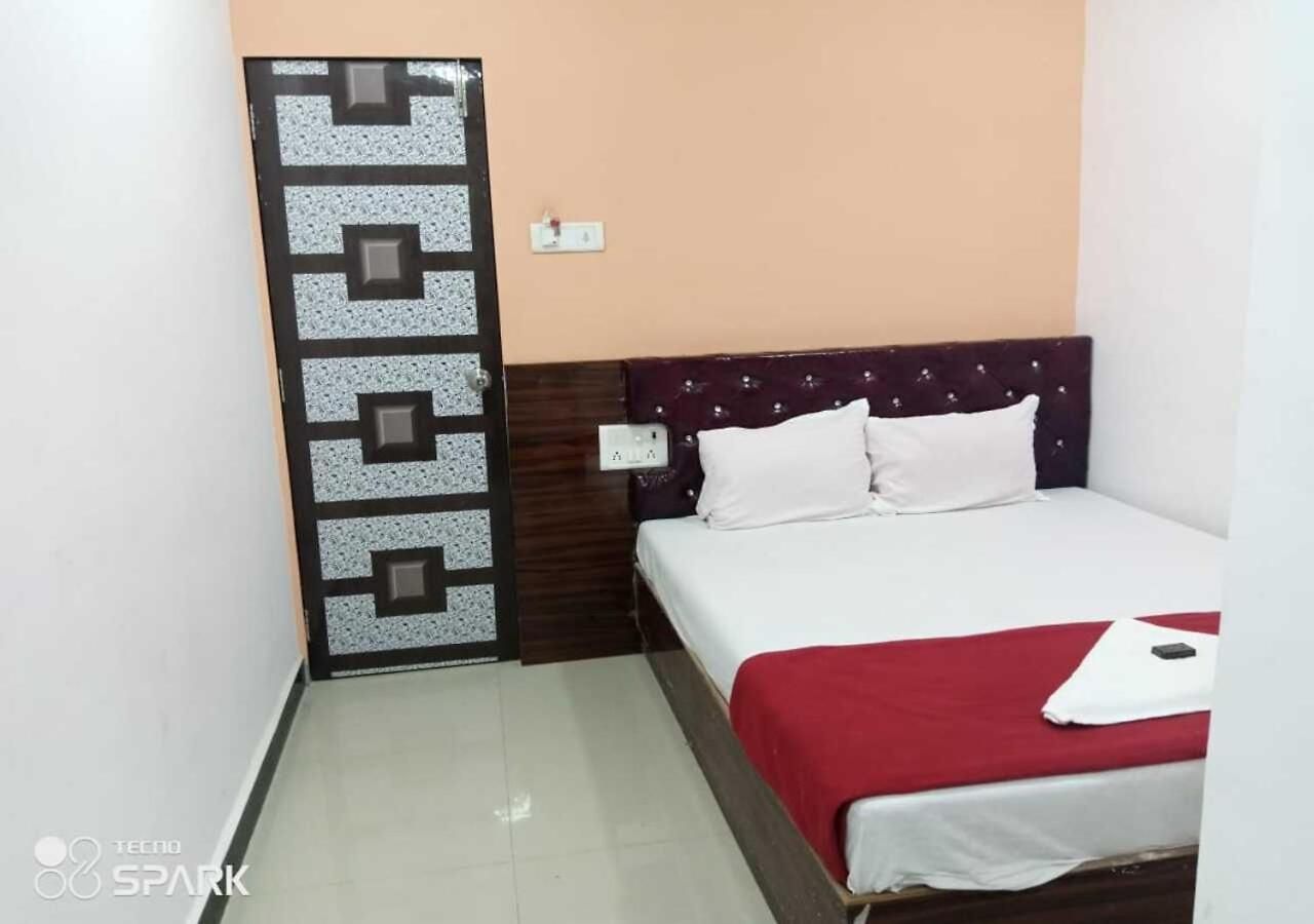 Hotel Simla House 2*