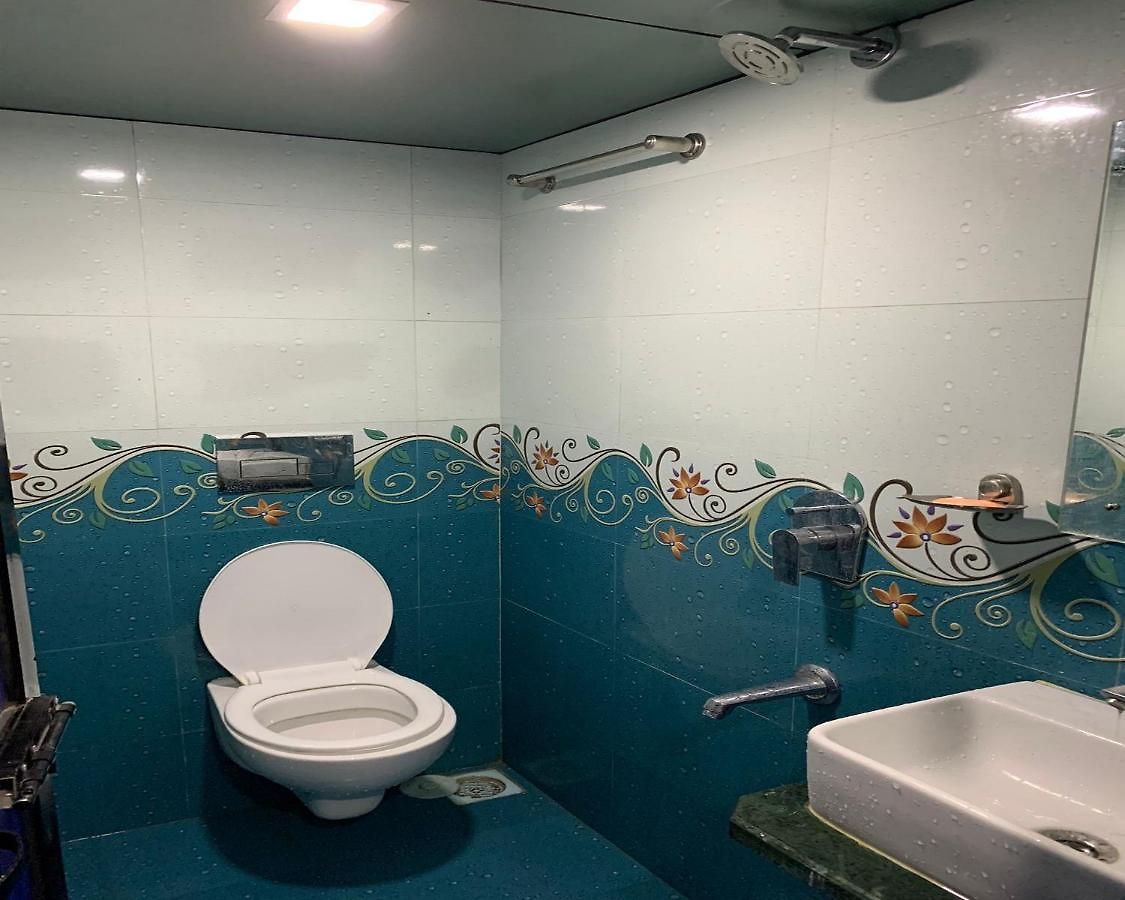 Neenava Hotel Mumbai