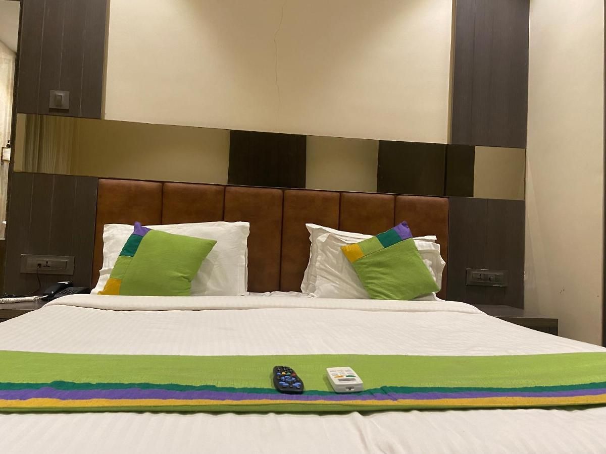 Oyster Andheri West