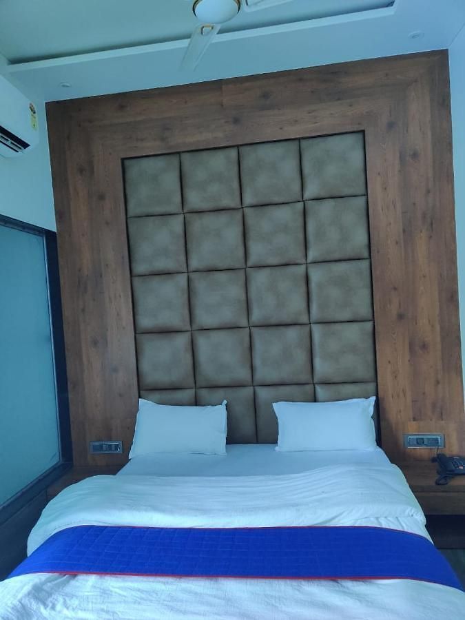 Guest house The Saroja Grand Villa Resorts