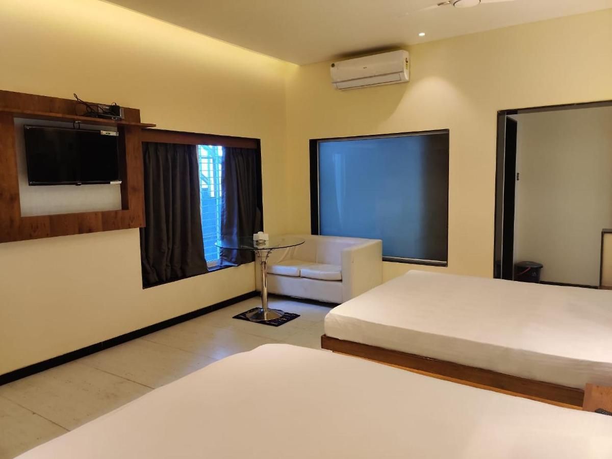 Guest house The Saroja Grand Villa Resorts Mumbai