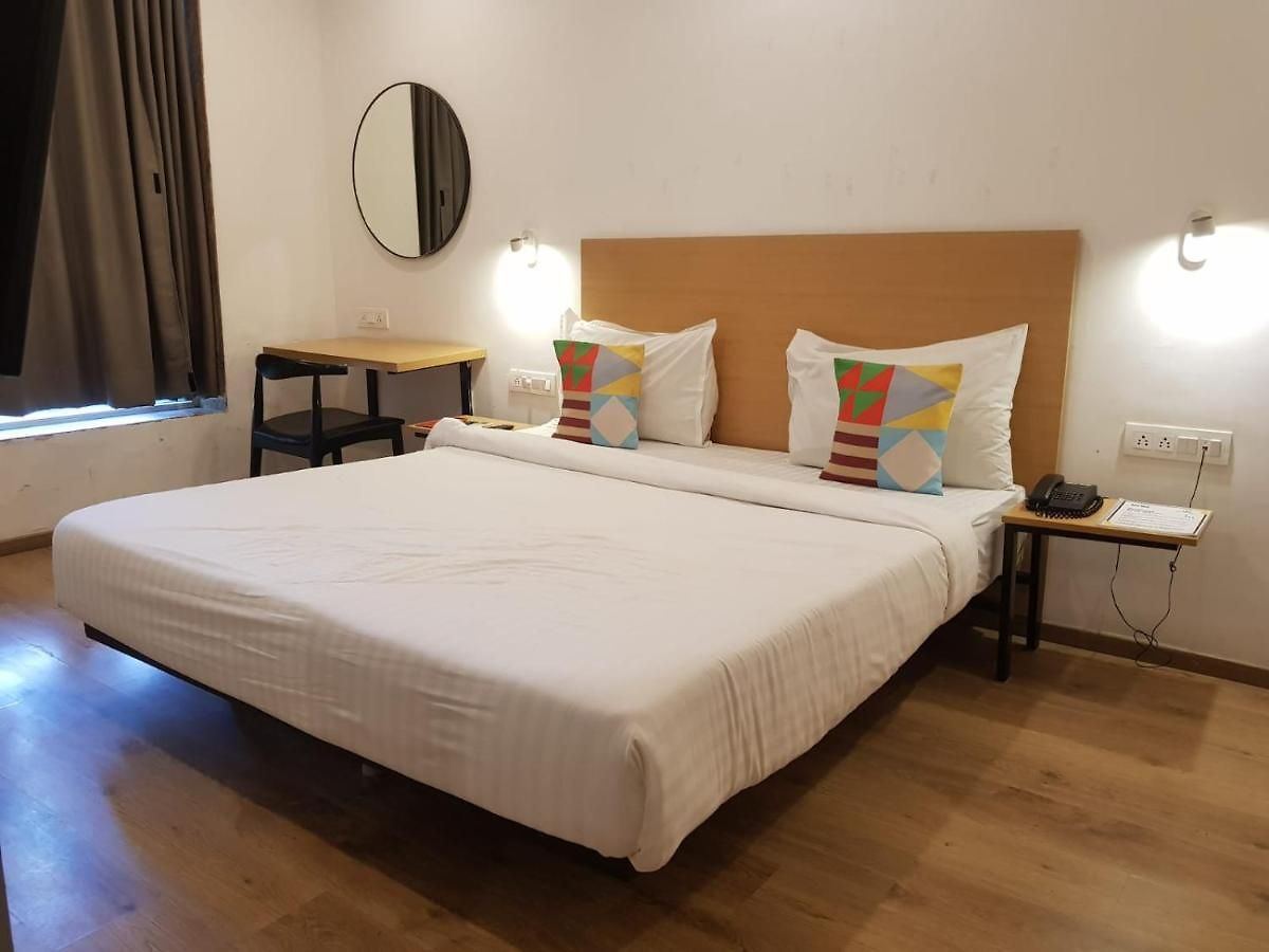 Hotel Singhs International Mumbai