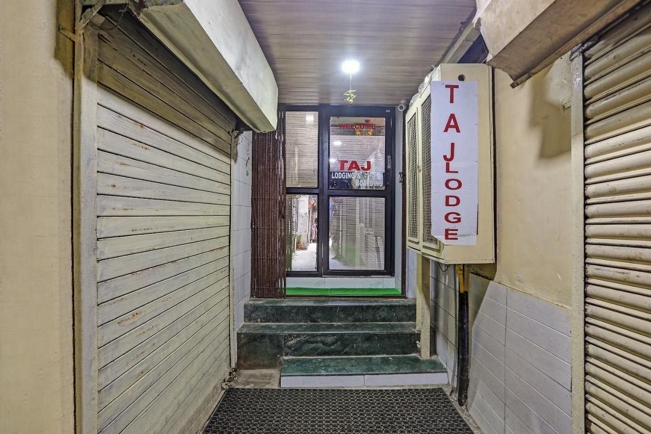 Oyo 82580 Taj Residency Lodging And Boarding Mumbai