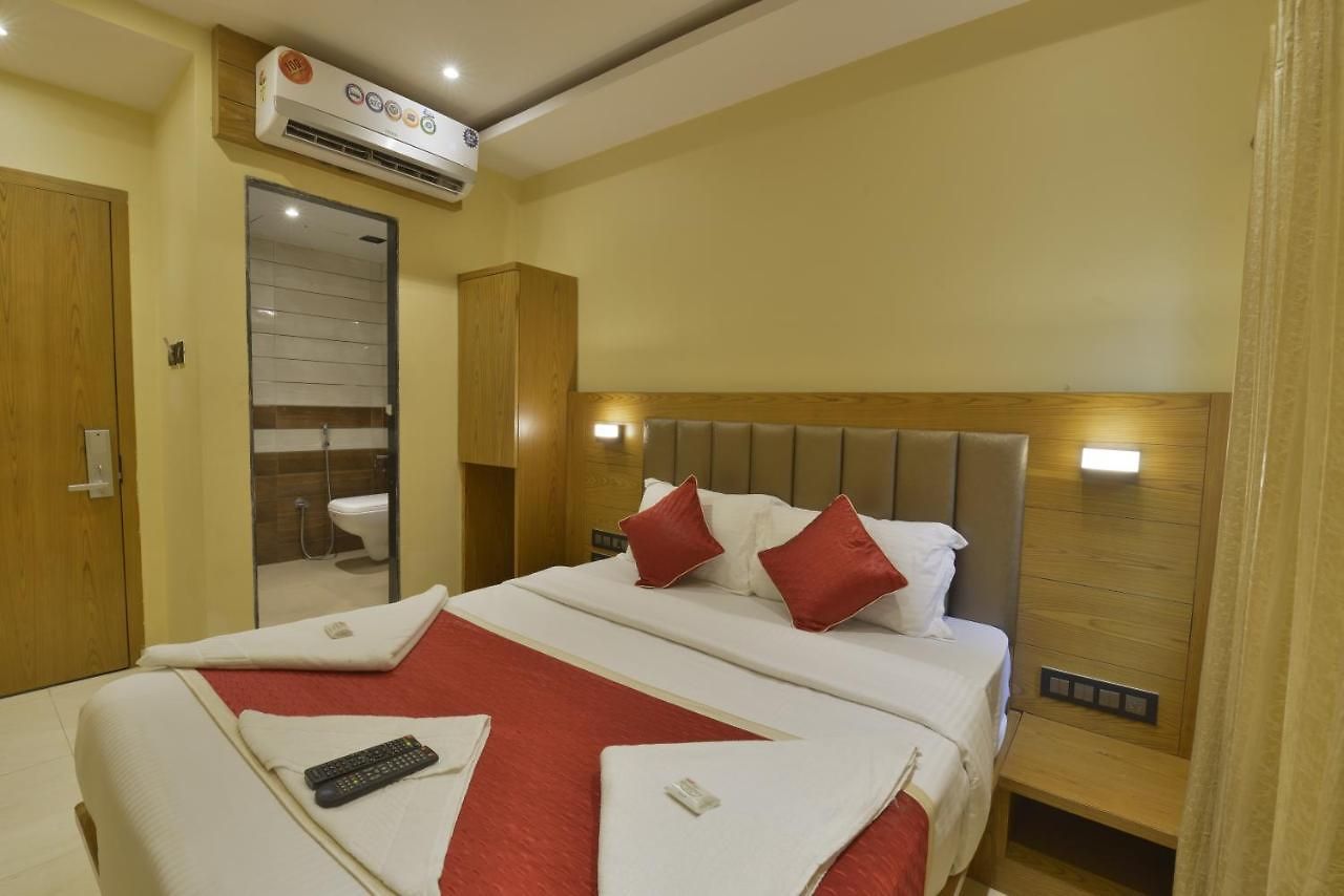 Hotel Residency Park Near Masjid Rly Station South
