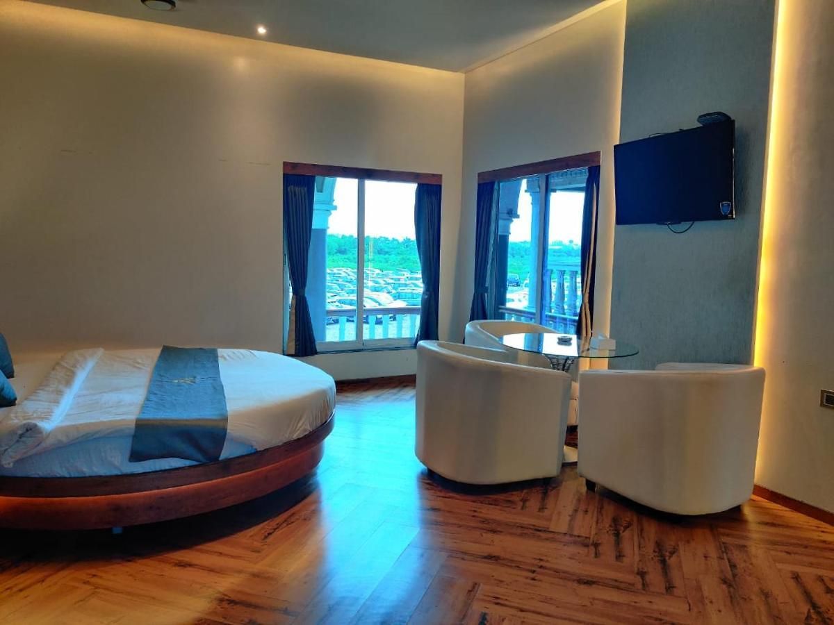 The Saroja Grand Villa Resorts Guest house Mumbai