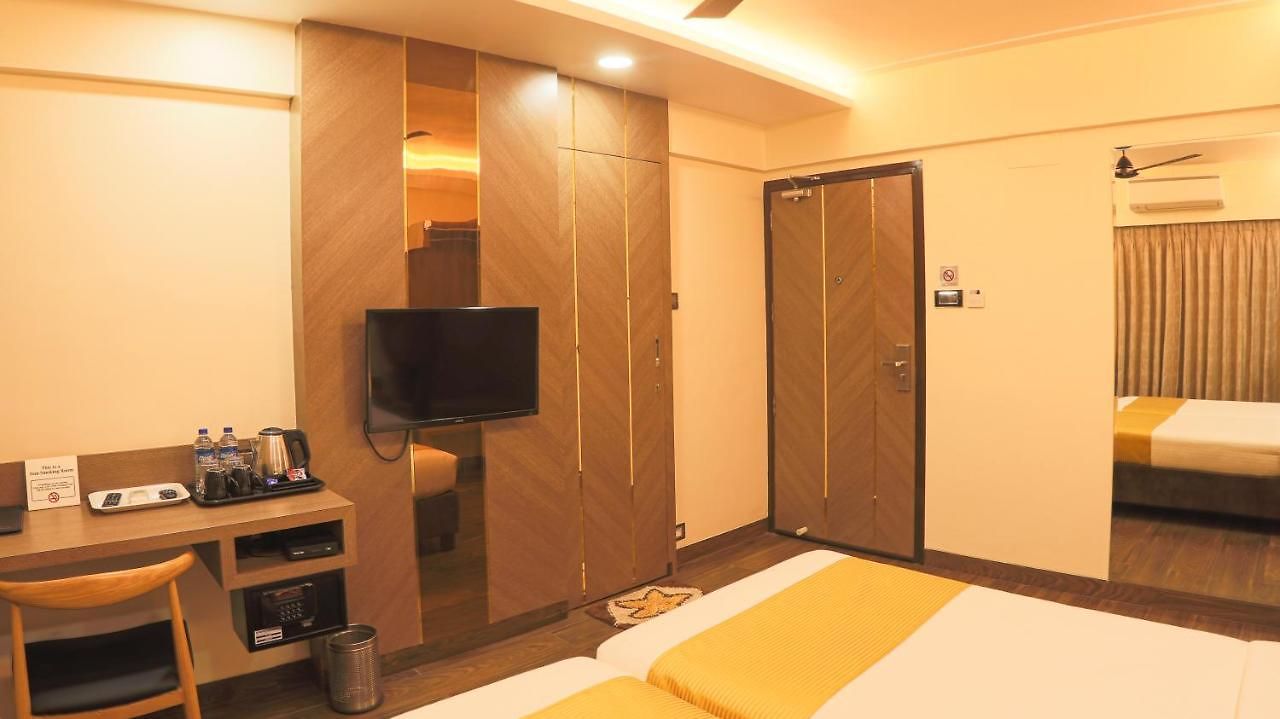 Hotel Surya Prakash