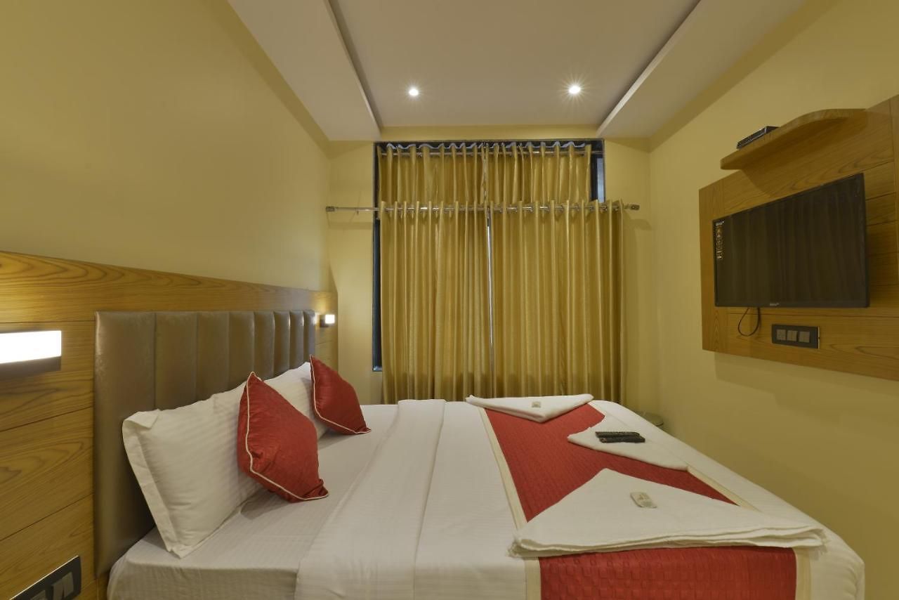 Hotel Residency Park Near Masjid Rly Station South