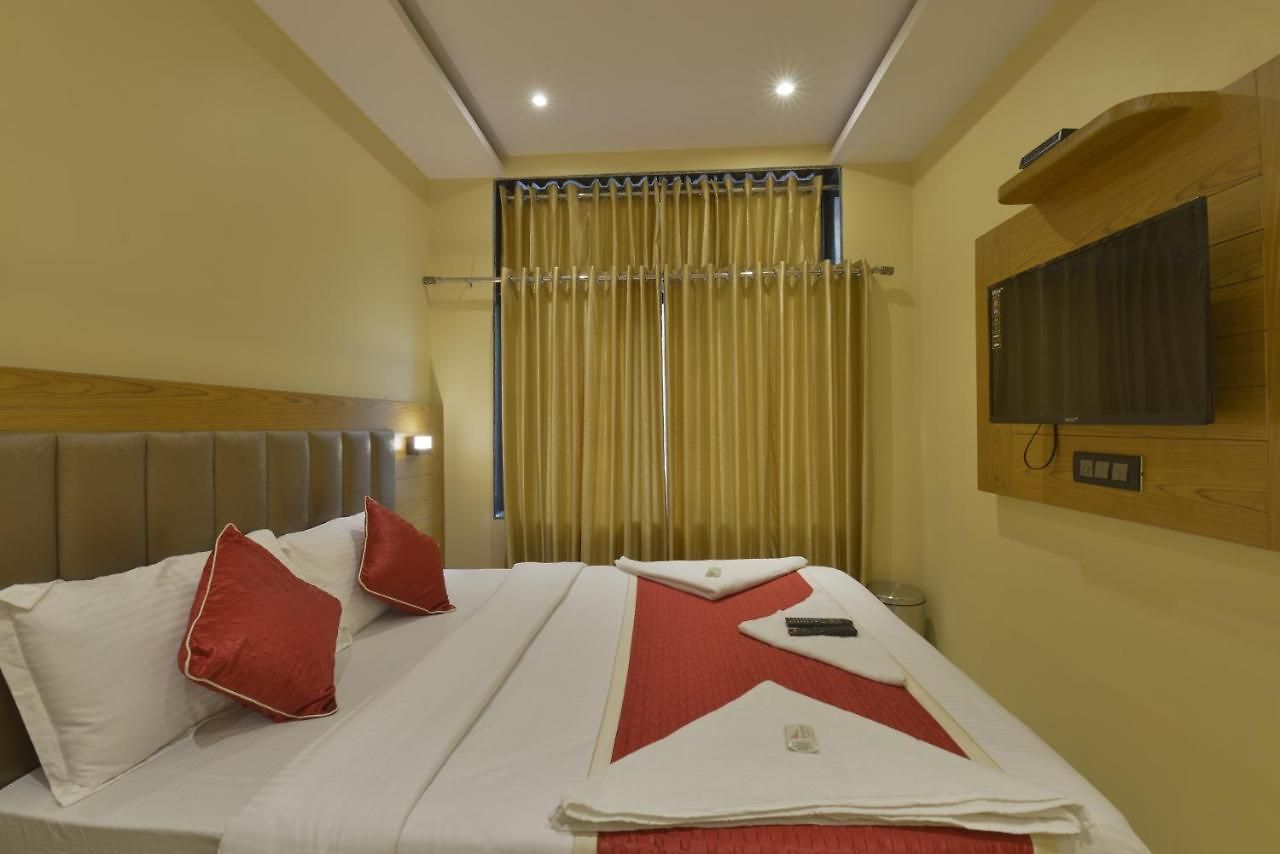 Residency Park Near Masjid Rly Station South