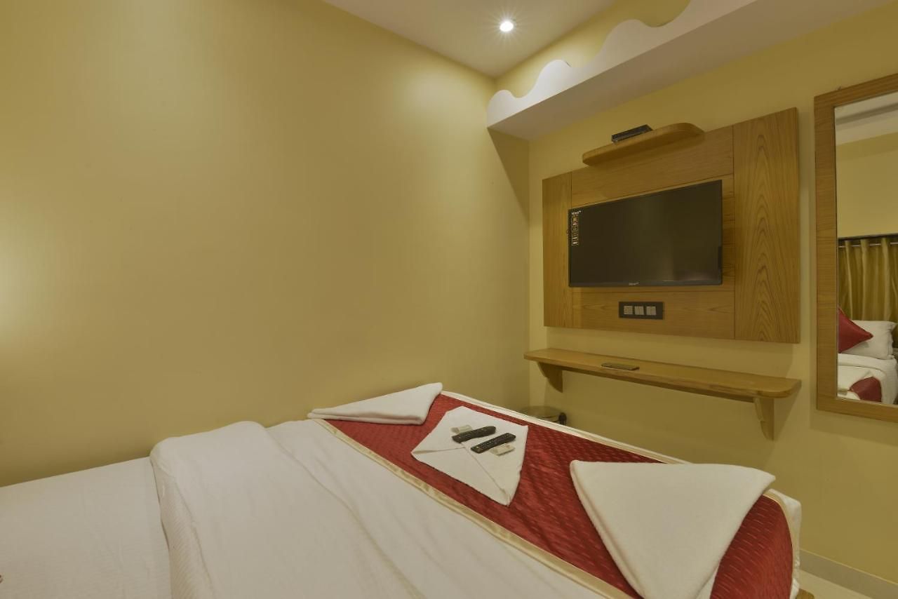 Residency Park Near Masjid Rly Station South Hotel 3*