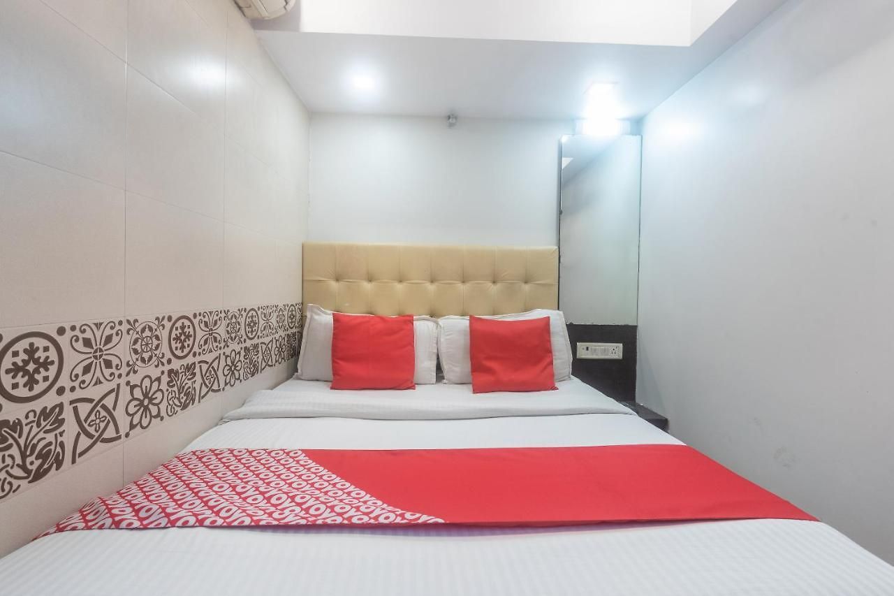 Hotel Oyo 49867 Hotel Kalpana Residency 3*