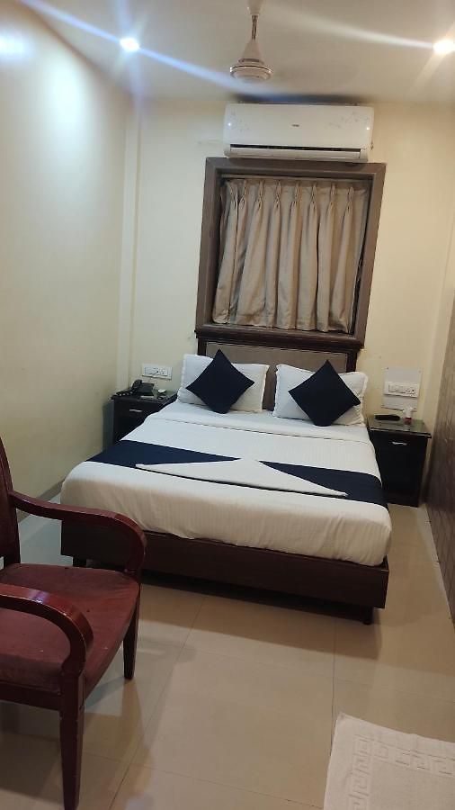 Hotel Hotel B H Residency