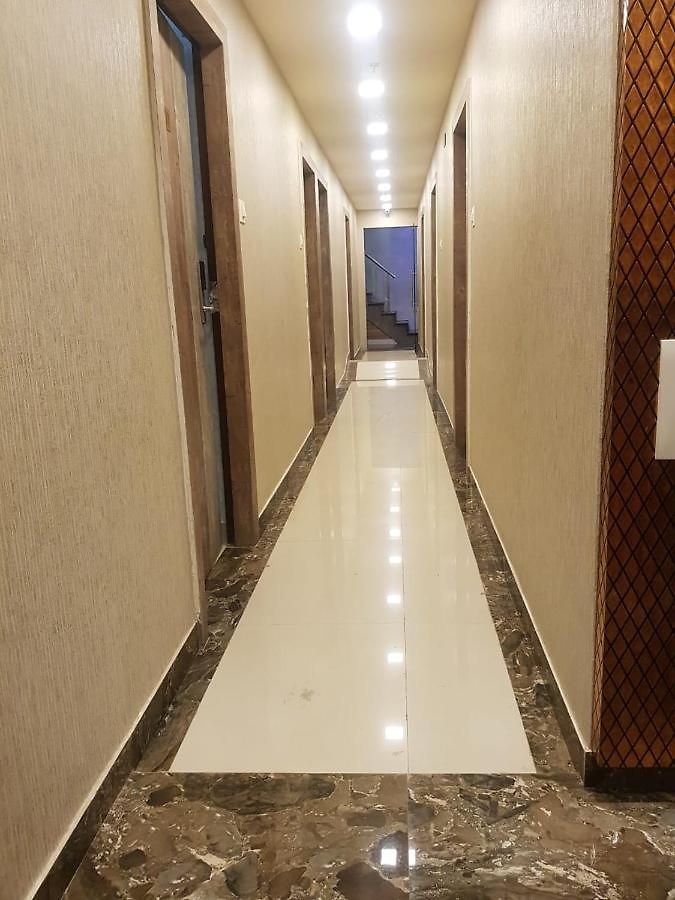 Hotel Regent Grand Mumbai