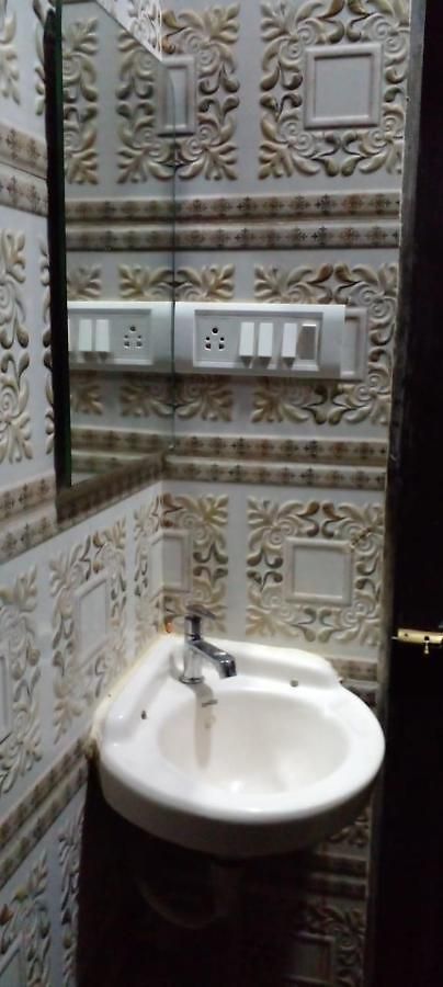 Bed Station Dormitory Mumbai
