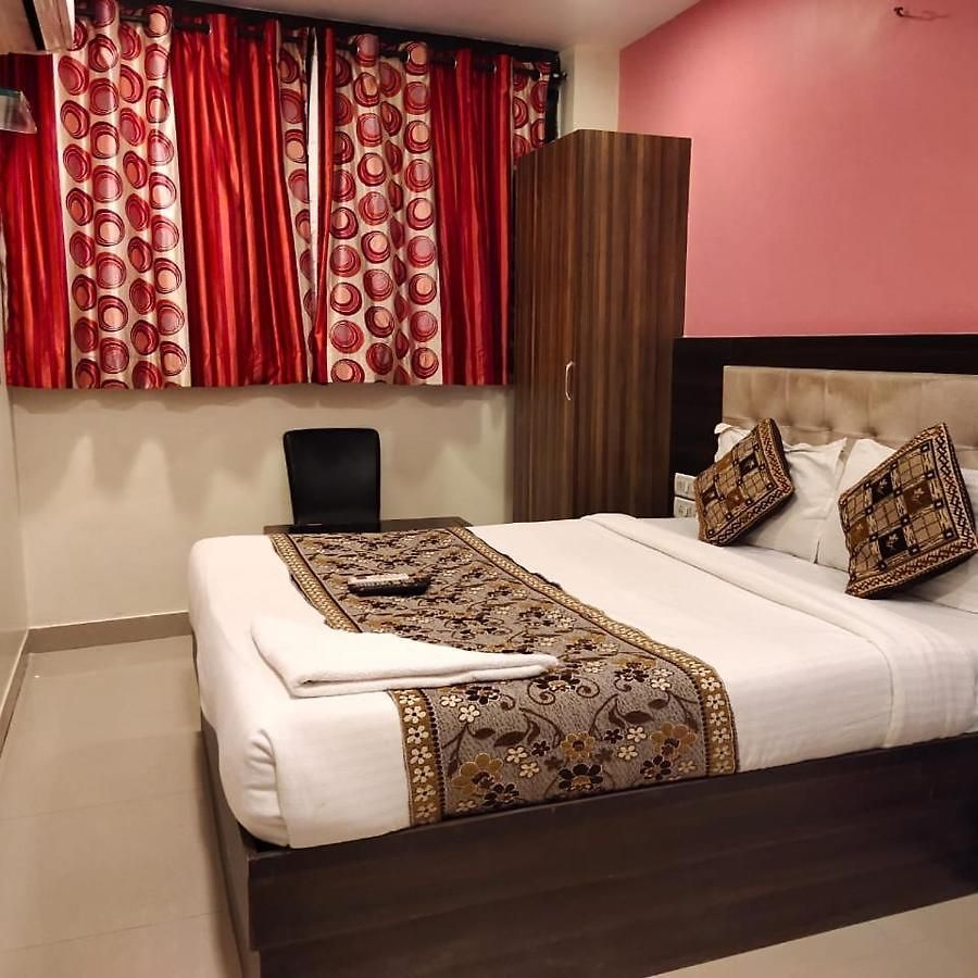 Hotel Oc Residency