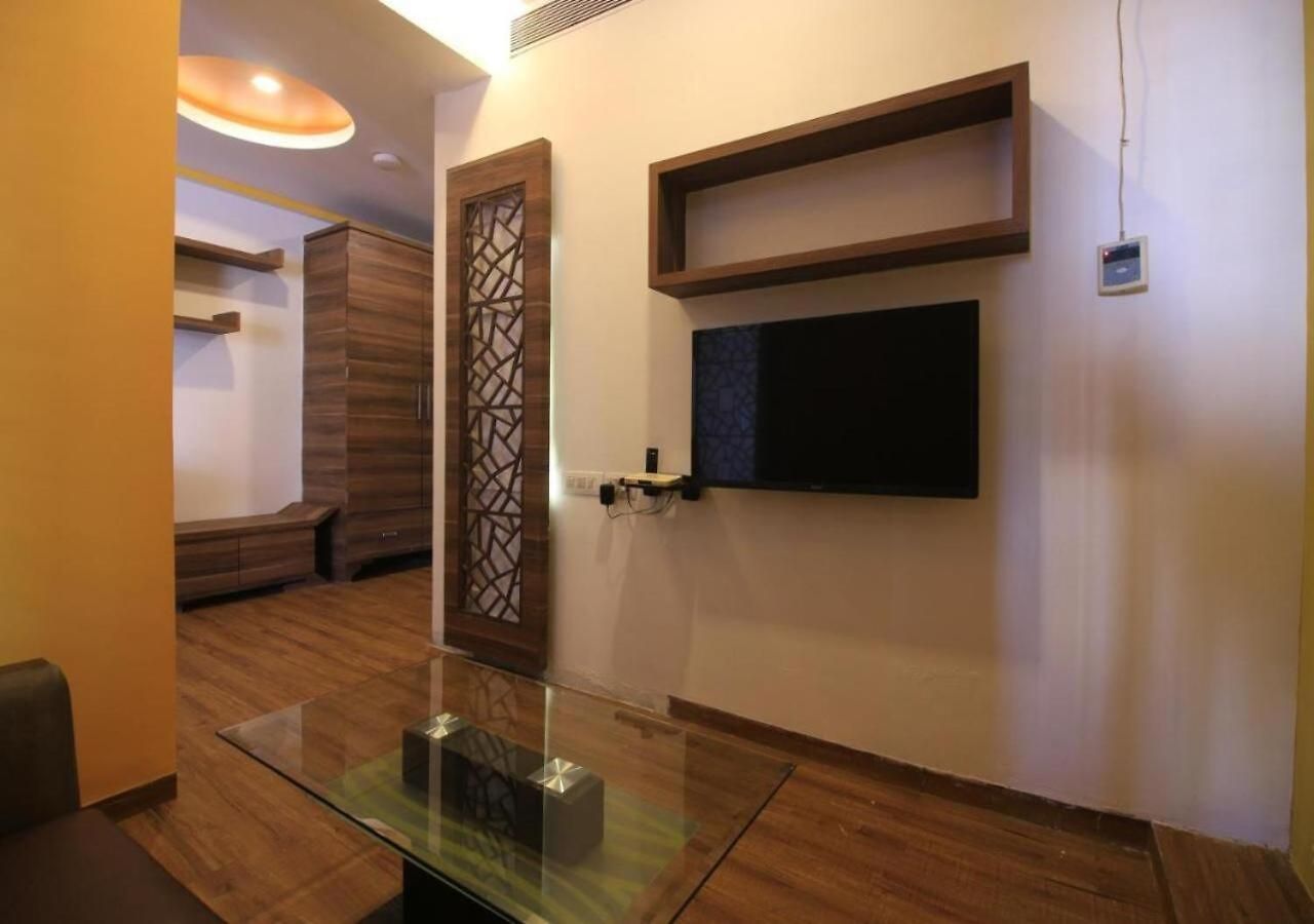 Hotel Saroj Plaza
