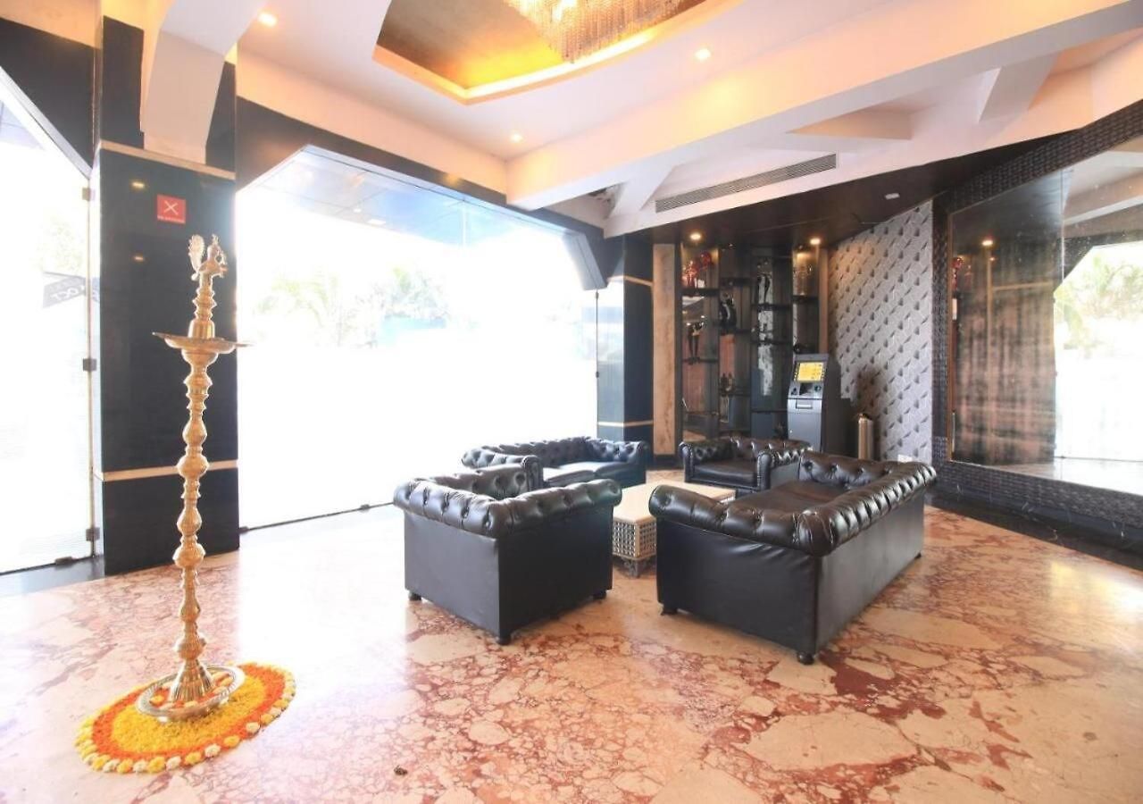 Saroj Plaza 3*