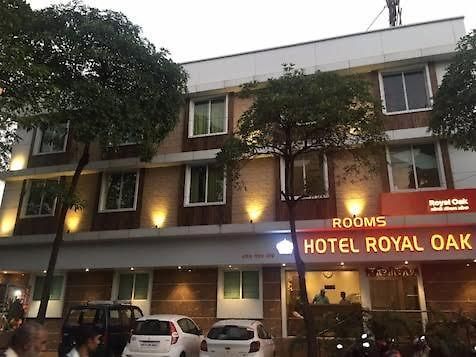 Hotel Royal Oak Pawne * Mumbai