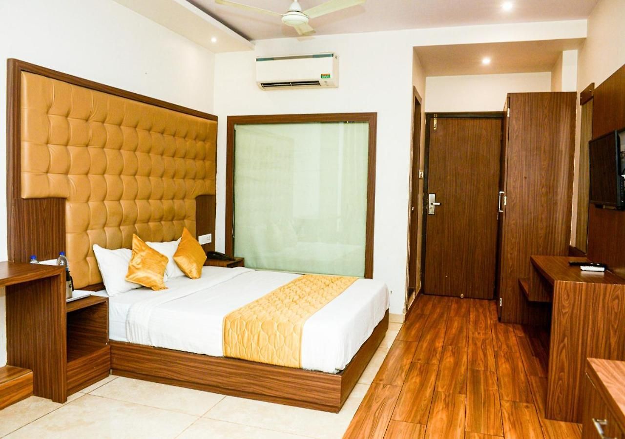 Bkc - Near Trade Center, Visa Consulate Bkc 3*