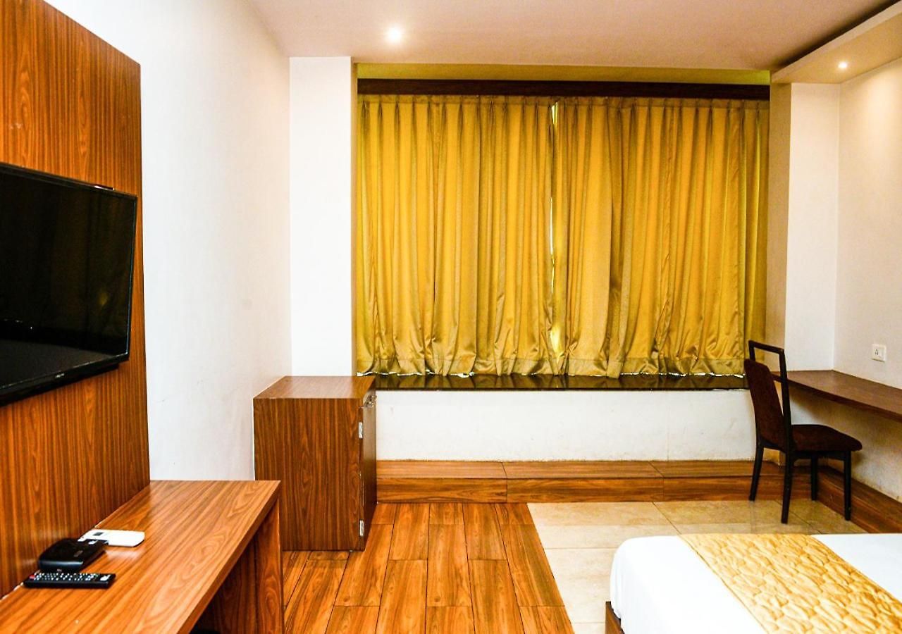 Hotel Bkc - Near Trade Center, Visa Consulate Bkc
