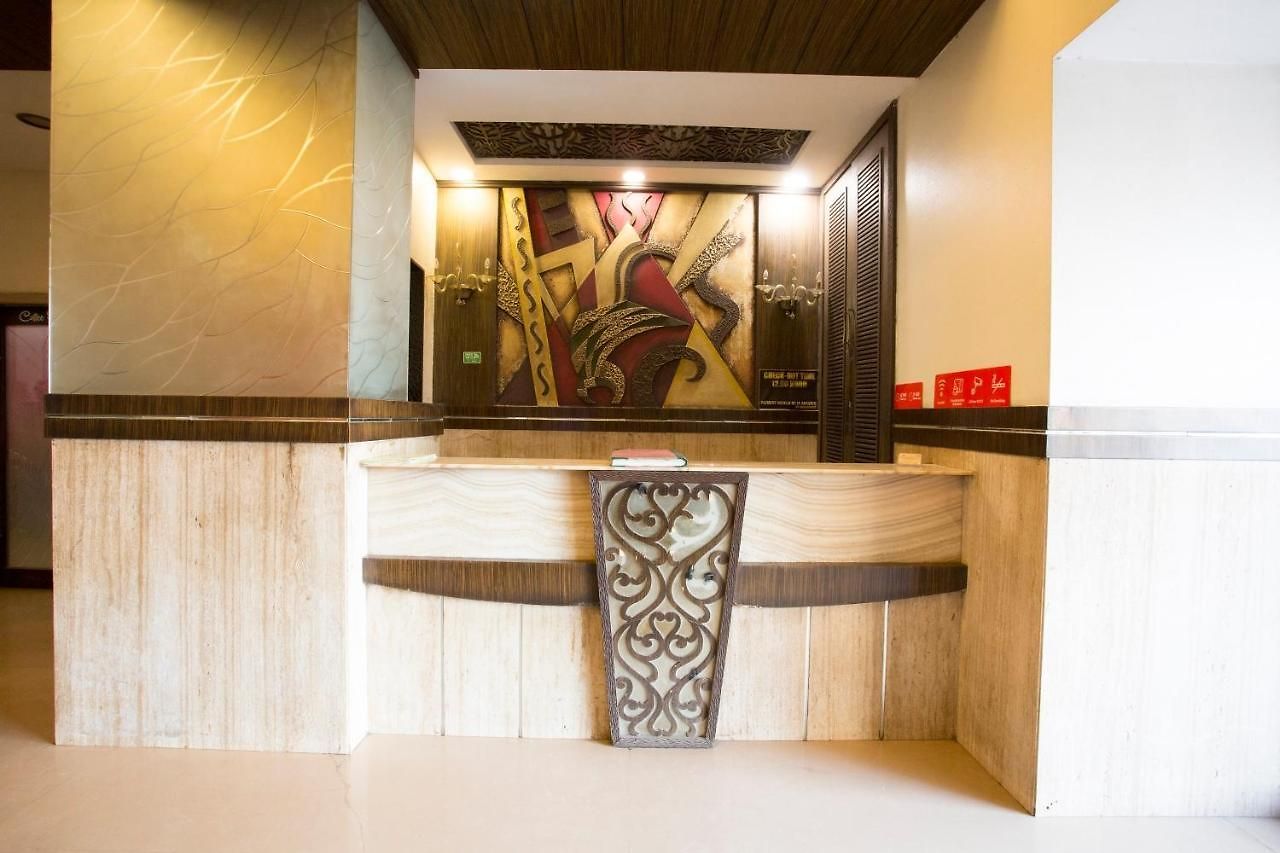 Hotel Oyo 23478 Kamran Residency
