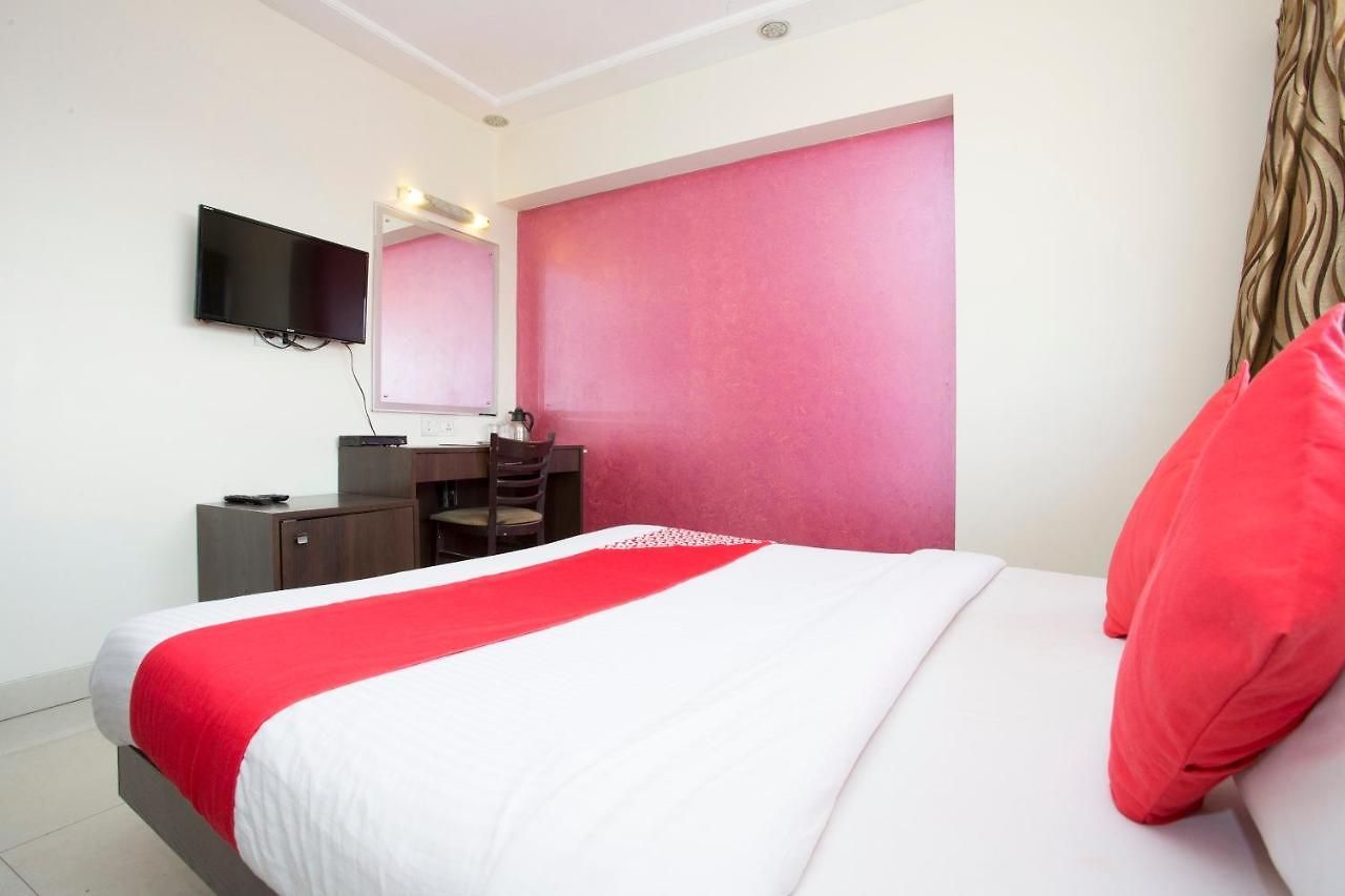Oyo 23478 Kamran Residency 3*