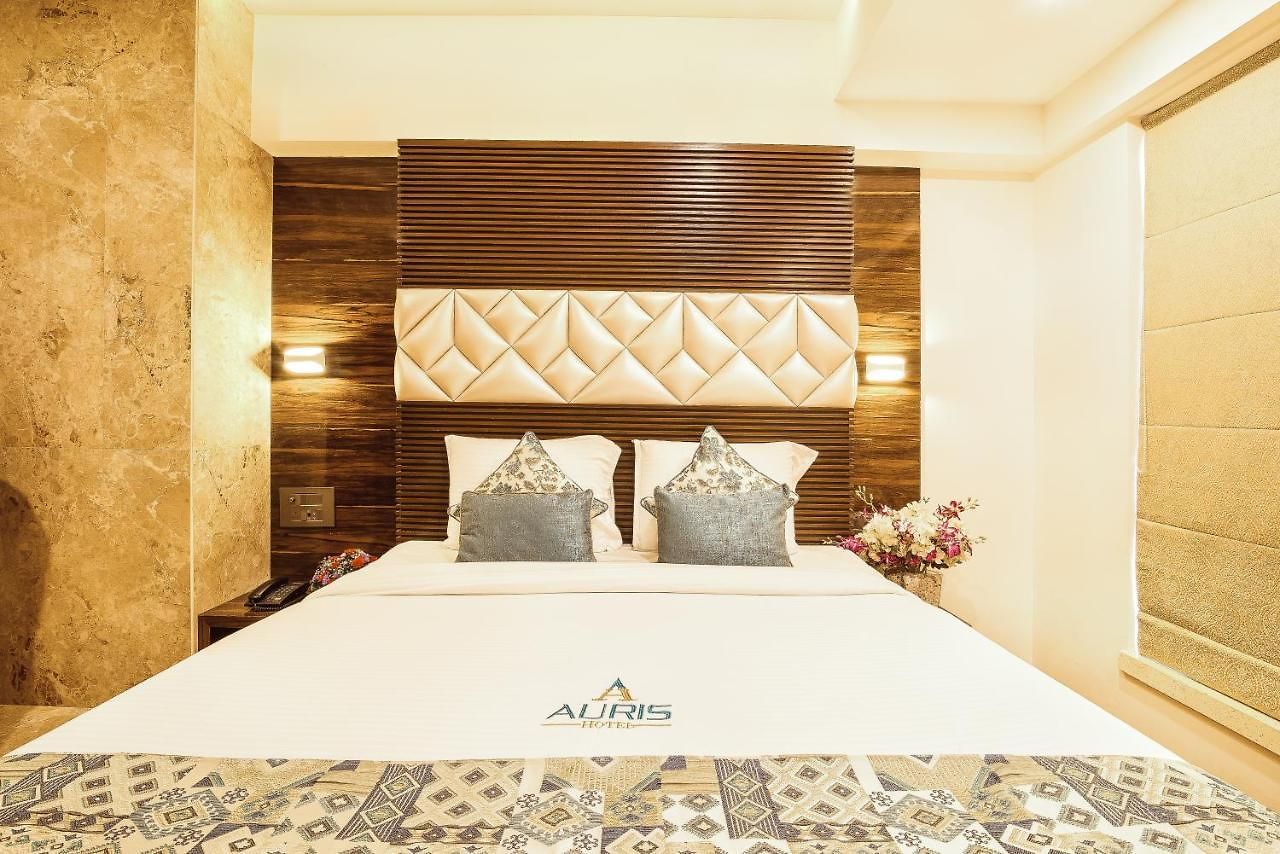 Auris & Banquets, International Airport