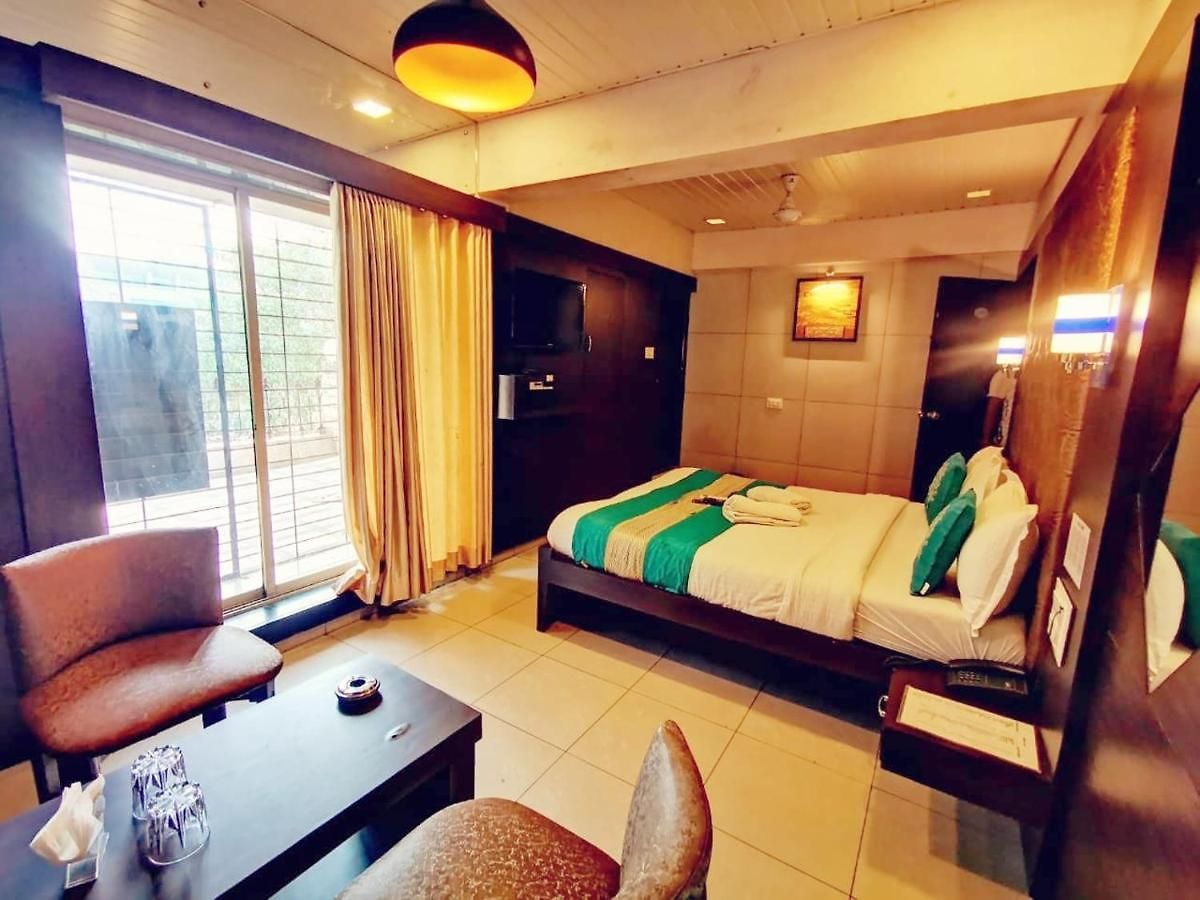 Neelkiran Hotel