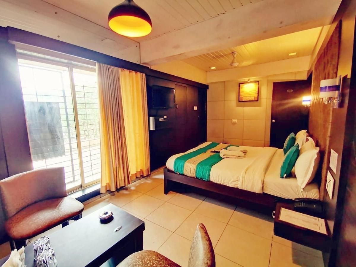 Neelkiran Hotel