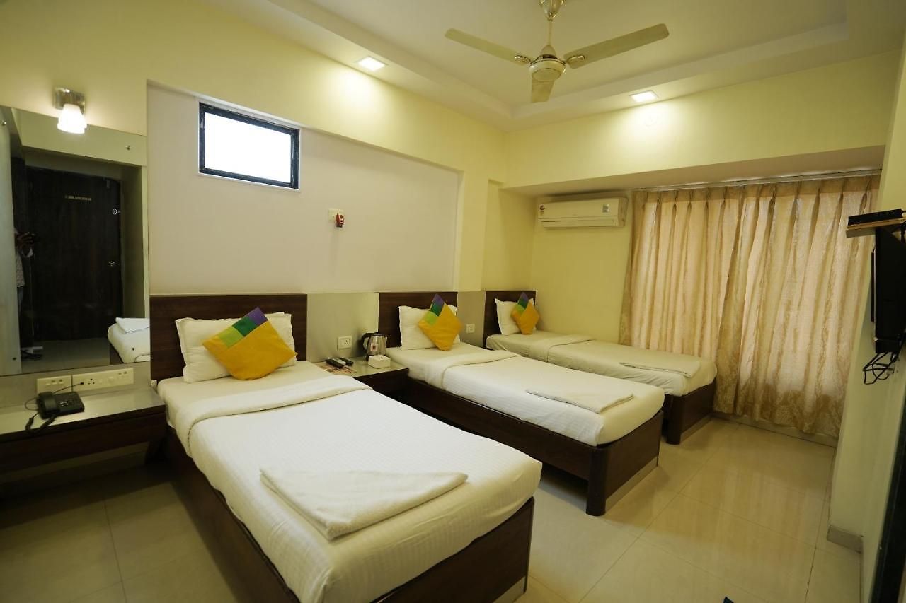 Guest house Daisy Residency By Zone Hotelz