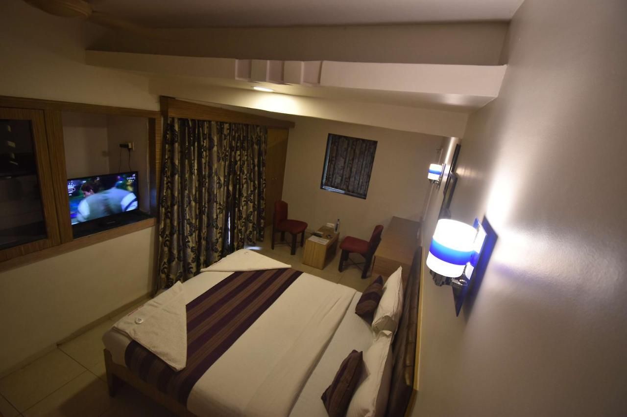 Neelkiran Hotel 3*