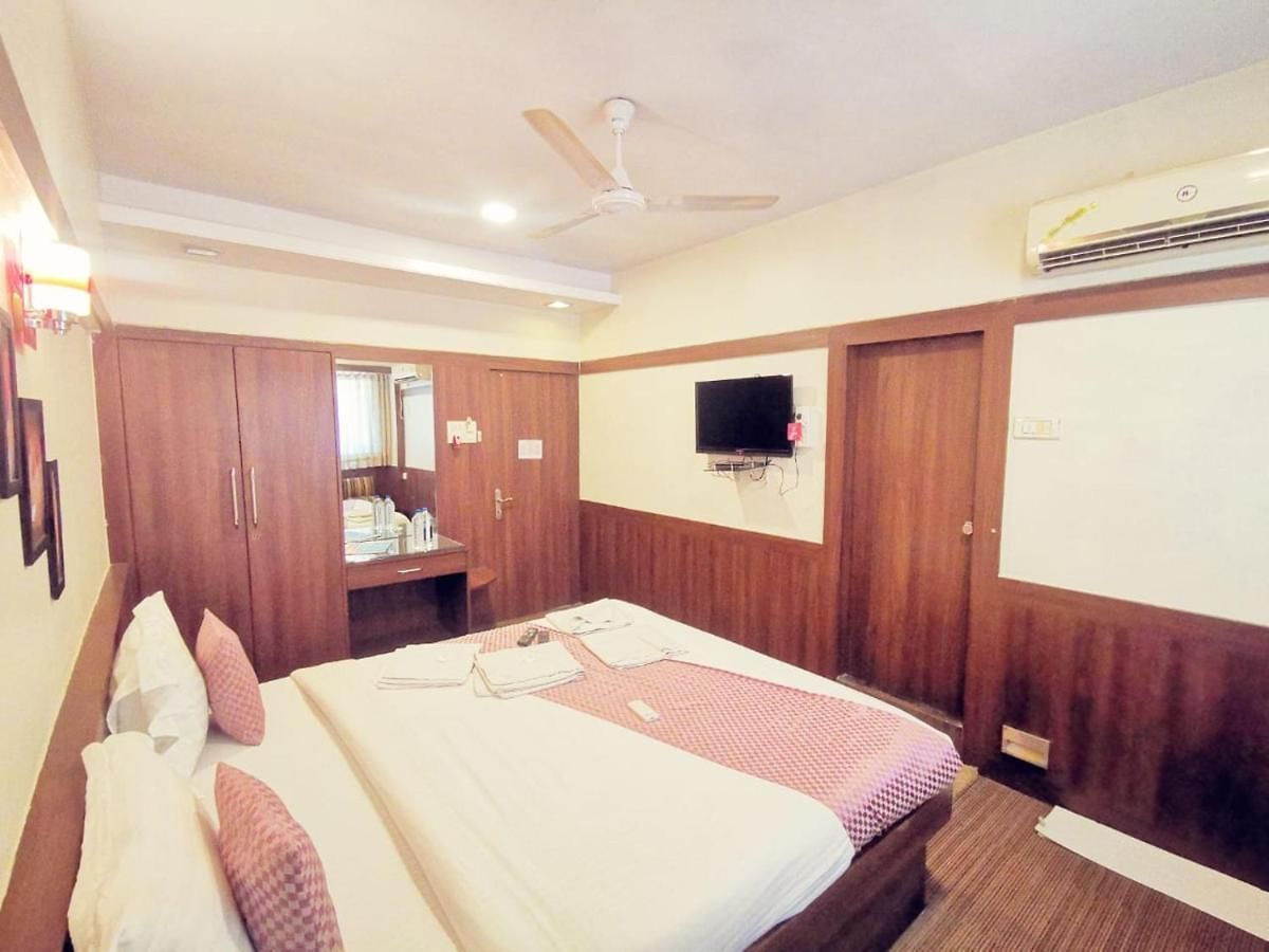 Hotel Neelkiran 3*