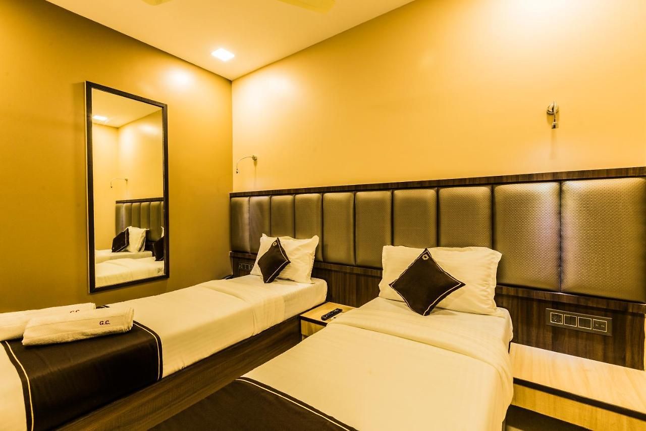 Golden Crown Guest house *