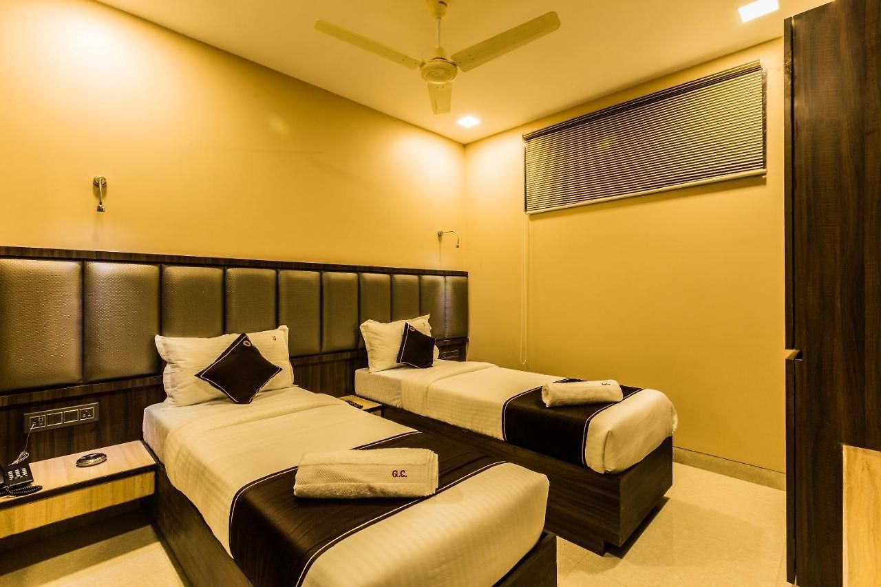 Golden Crown Guest house *