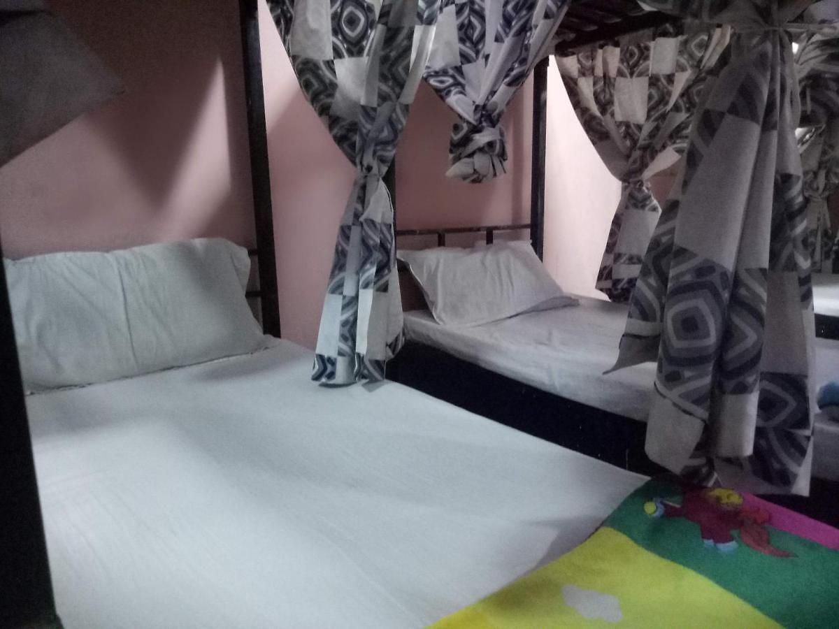 Mumbai Star Dormitory Ac Deluxe *