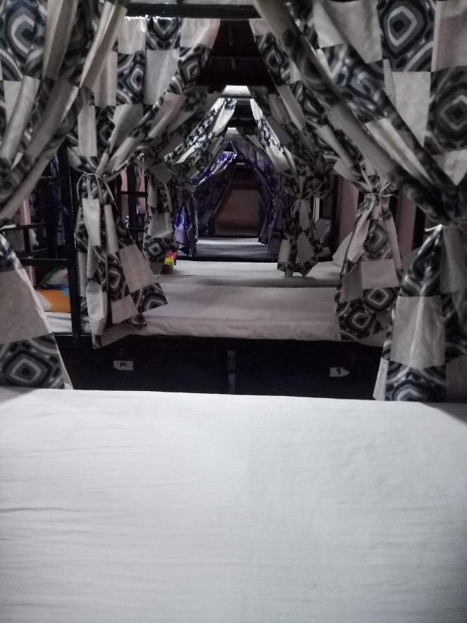 Mumbai Star Dormitory Ac Deluxe Mumbai