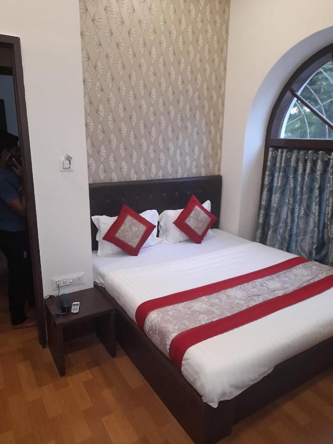 Guest house Hotel Grants Residency Mumbai