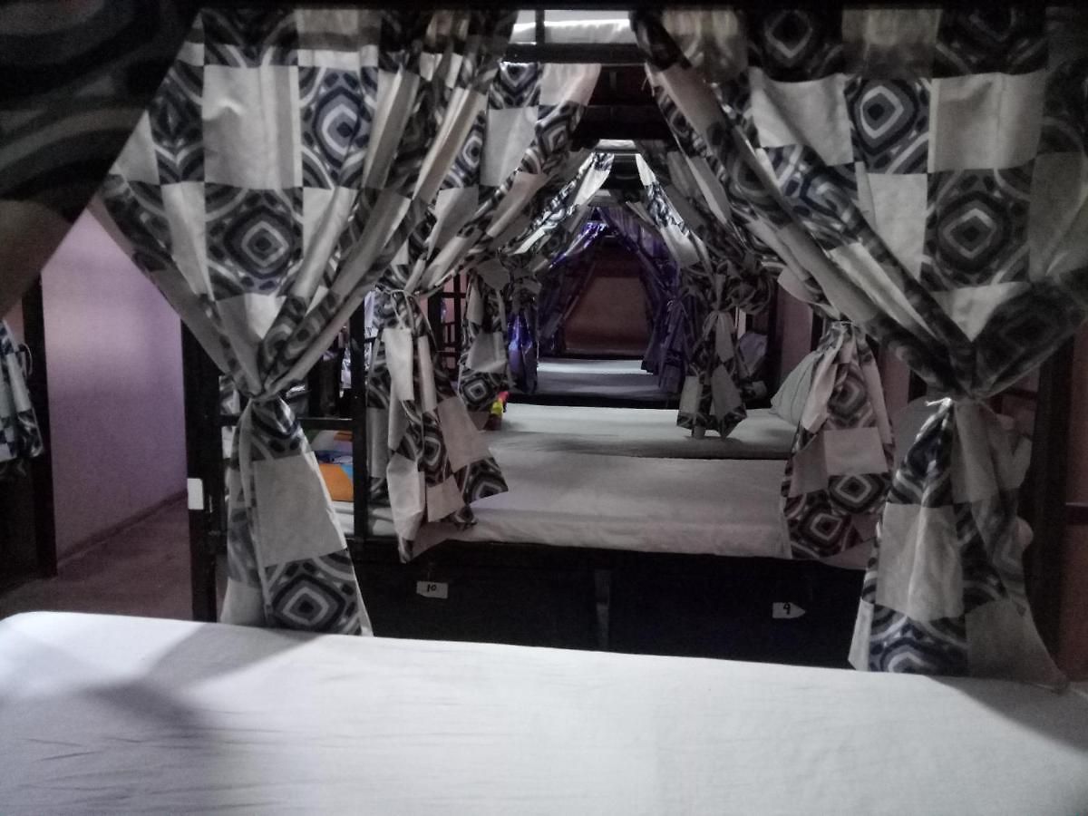 Mumbai Star Dormitory Ac Deluxe