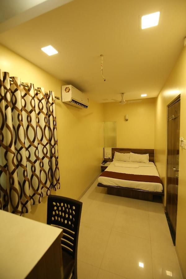 Collection O Airport Metro Andheri East Hotel